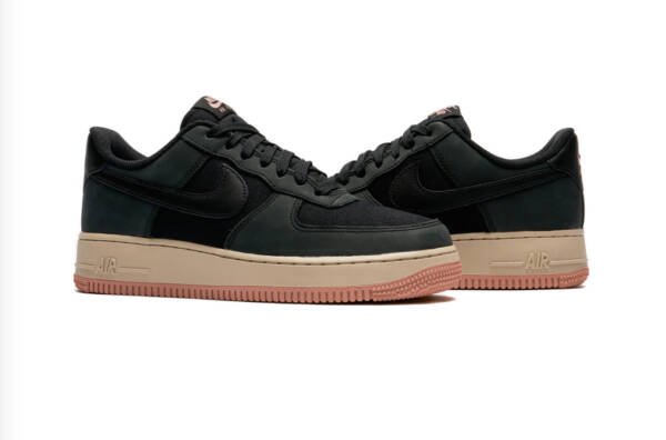 Nike Air Force 1 07 LX Black Red Stardust Sanddrift - Imagem 4